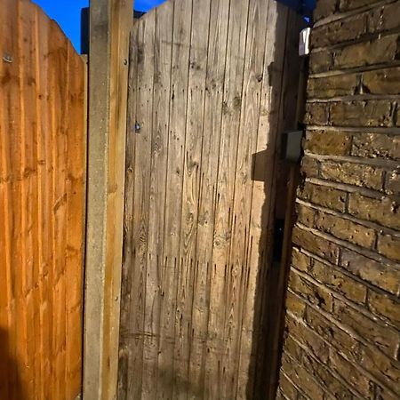 Grangemill Garden Annex Apartment Londra Exterior foto